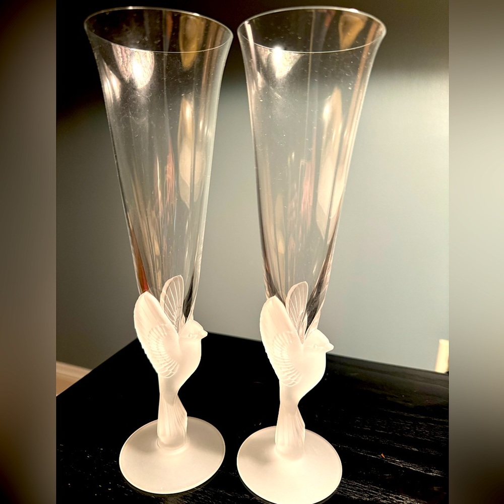 Sasaki Wings champagne flutes